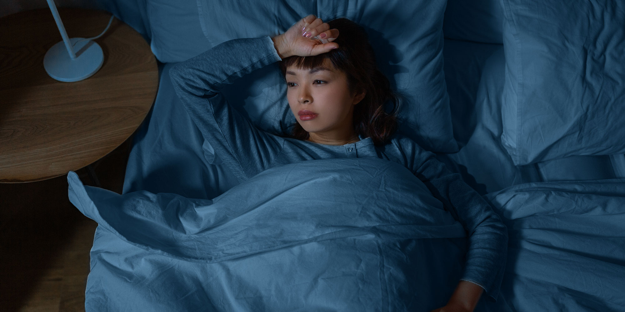 不眠の女性