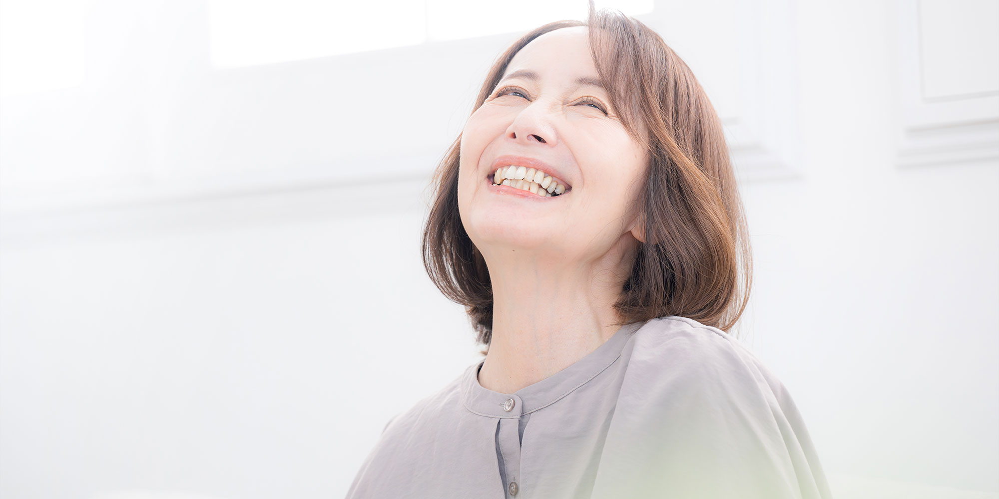 笑顔の女性